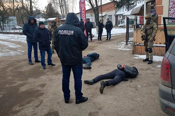 Рекетири вимагали у буковинця 20 тисяч євро
