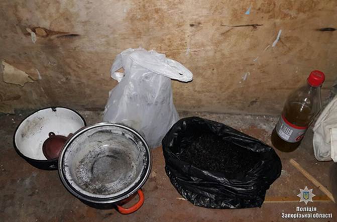 На Запоріжжі поліцейські ліквідували наркопритон (ФОТО)