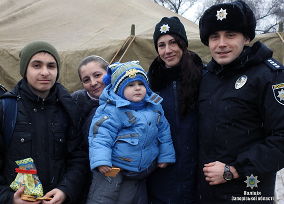 Запорізькі поліцейські нагадали правила безпечного святкування