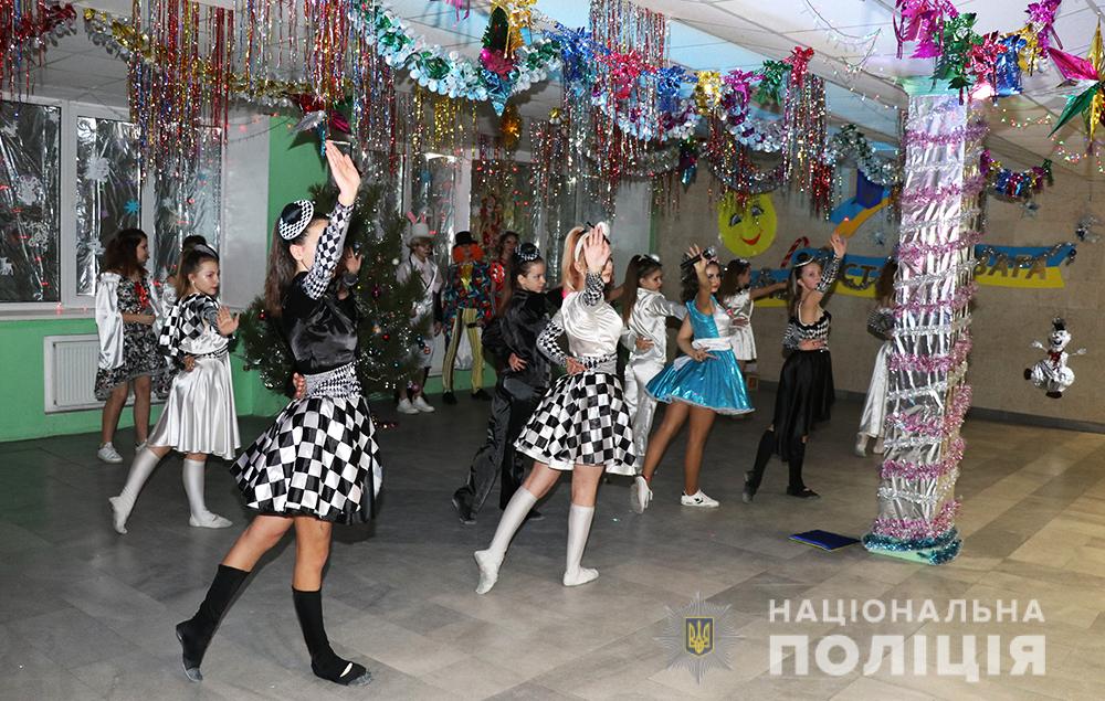 Z:\Фото\2022\05.01\Новорычна казка колектив 02\в редактор\kazka_6.jpg