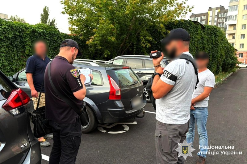 На Вінниччині затримали посадовця під час отримання хабаря