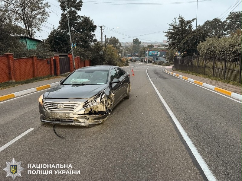 На фото зображений автомобіль, який потрапив в ДТП