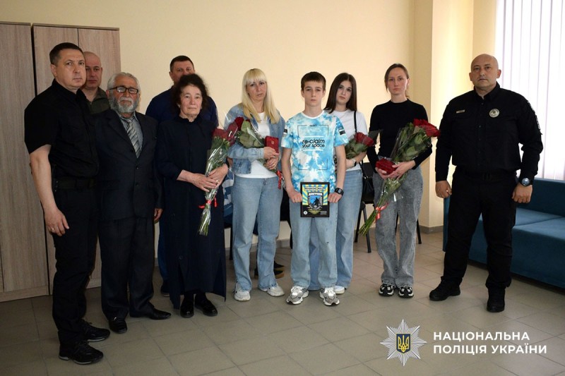 Родинам полеглих поліцейських Донеччини вручили державні нагороди