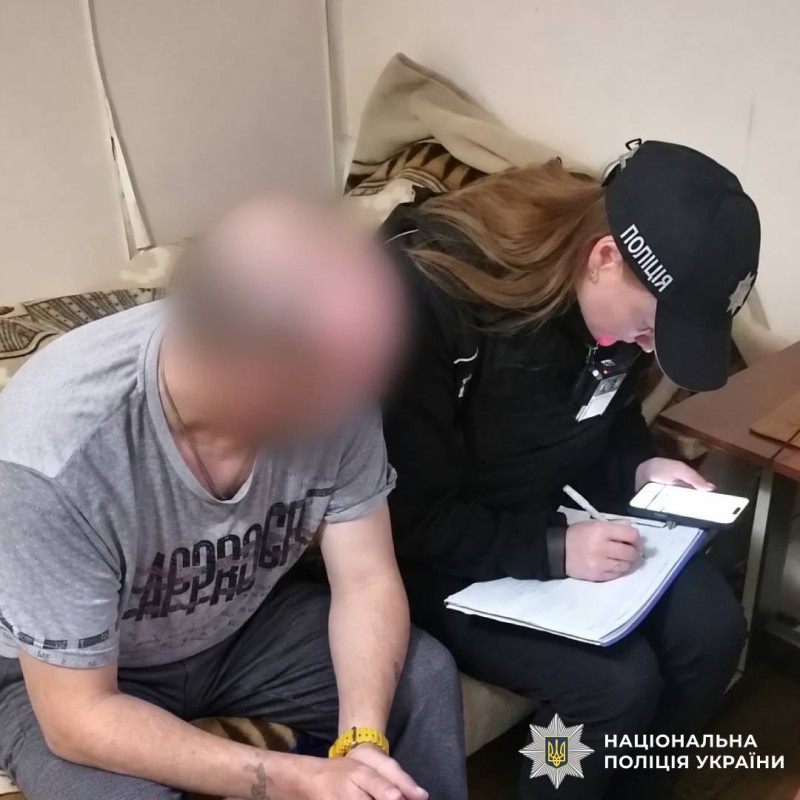 Погрози та образи: поліцейські припинили факт домашнього насильства в Салтівському районі Харкова