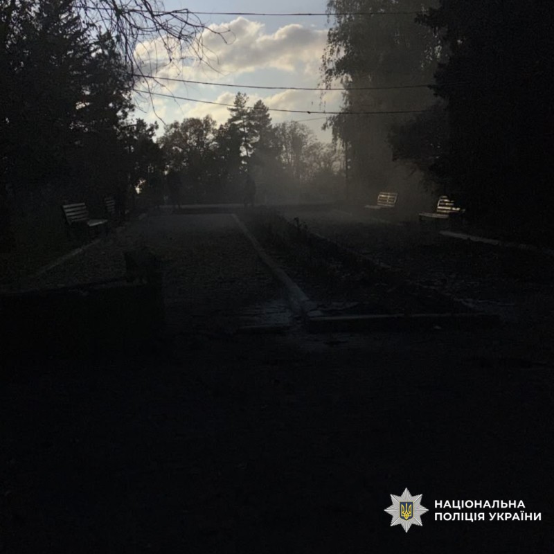 поліція документує наслідки ворожого обстрілу Харківського району