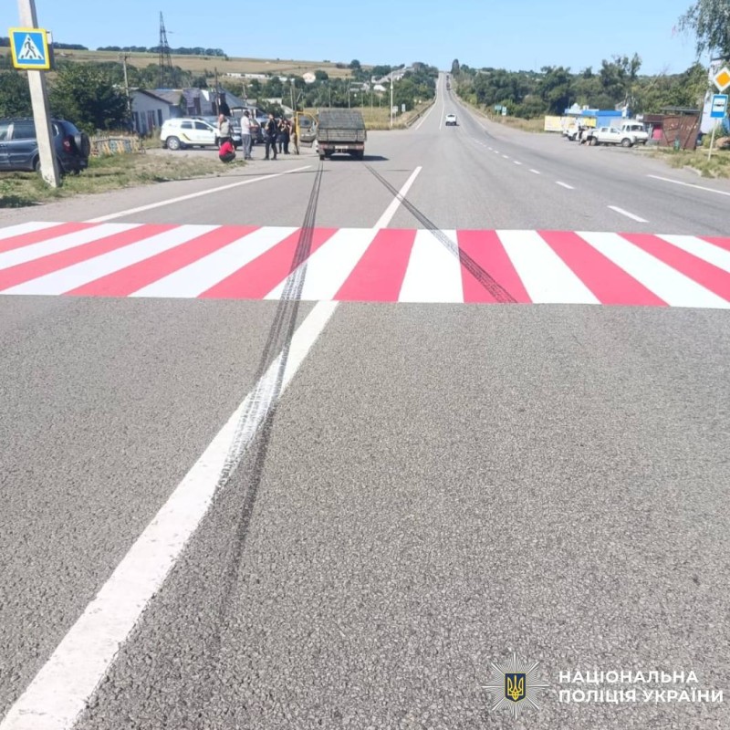 Слідчі повідомили про підозру водієві, який спричинив ДТП із тяжко травмованим пішоходом на Харківщині