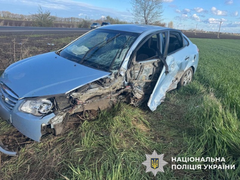 На фото зображений автомобіль, що потрапив у ДТП