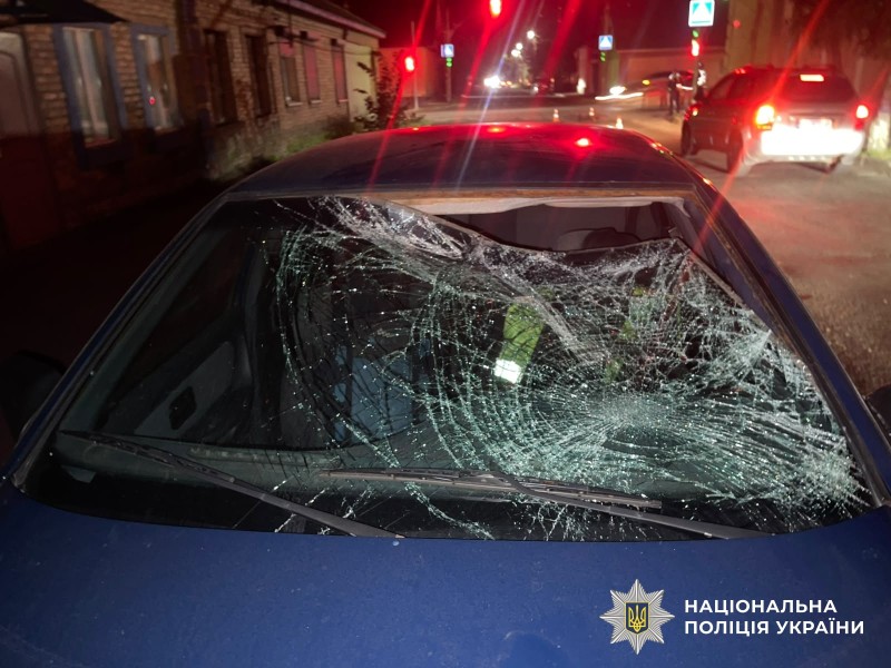 Пошкоджений автомобіль на місці ДТП