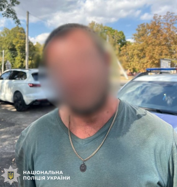 На фотографії зображено зловмисника.