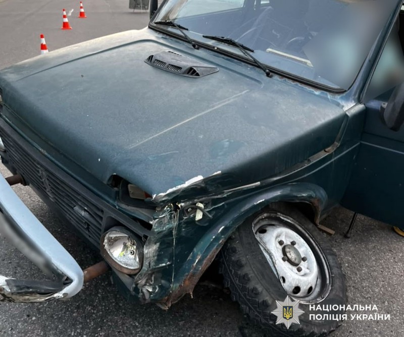 Поліція Полтавщини встановлює обставини ДТП, в якій постраждали троє людей