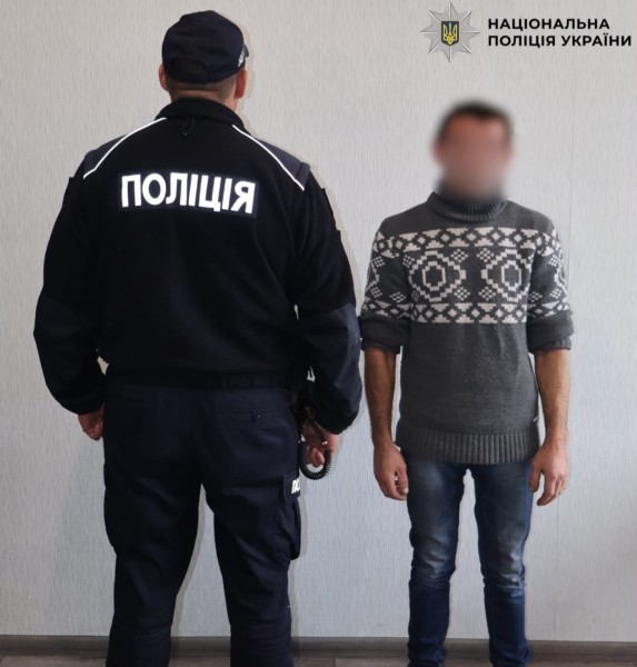 На фотографії зображено зловмисника.