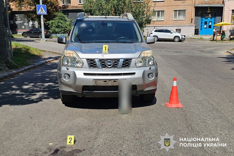 Поліція Полтави встановлює обставини ДТП внаслідок якої ушкодження отримав пішохід