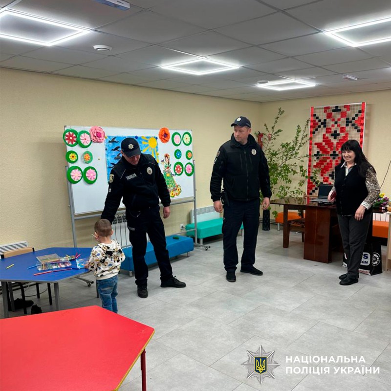 Поліцейські Харківщини навчали мешканців Малоданилівської громади безпечної поведінки