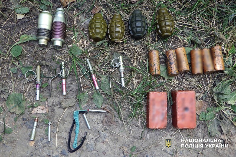 Вилучені боєприпаси та вибухівка