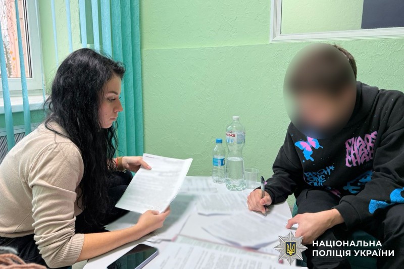 Поліція Вінниччини затримала 17-річного юнака, який вбив власного брата, а його тіло скинув у вигрібну яму