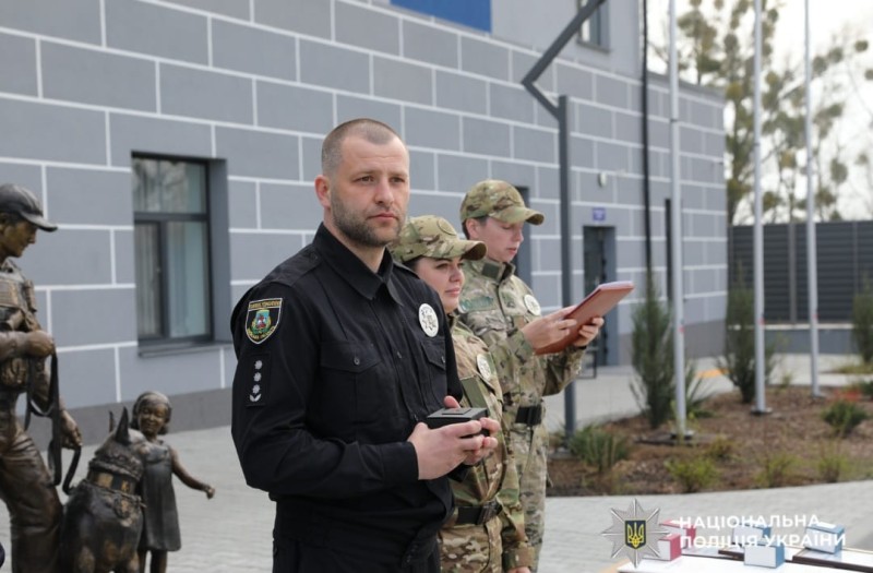 На фото правоохоронці під час заходу.