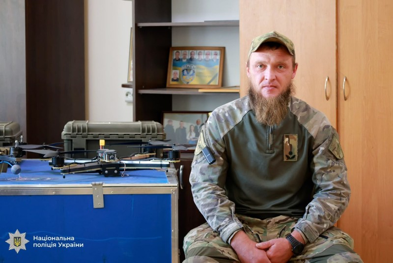 Вони - ті, хто на «нулі». І серед них - 42-річний прикарпатський поліцейський Петро Ткачук
