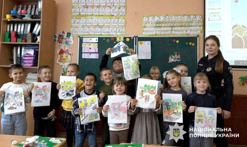 Урок для школярів про безпечну поведінку на дорозі.