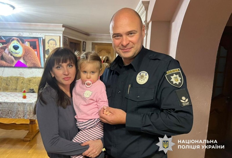 Поліцейські відвідують родини колег