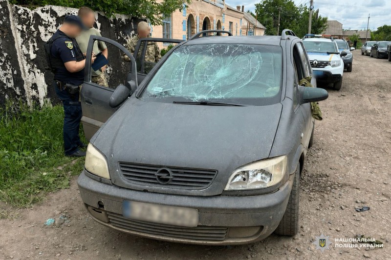 На Харківщині поліцейські повідомили про підозру чотирьом чоловікам за напад на військовослужбовців ТЦК та СП і хуліганські дії