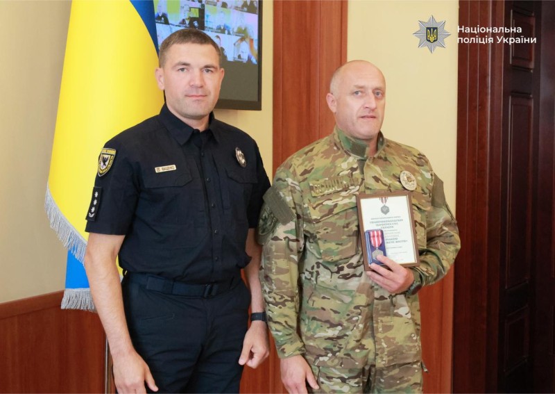 Коли ти бойовий медик - кожна секунда має значення, це  - межа між життям і смертю,  - переконаний поліцейський Михайло Крупчин. Він же «Крук» - медик батальйону поліції особливого призначення (стрілецький).
