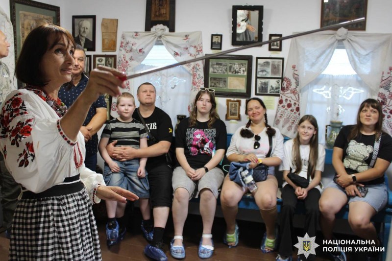 Підтримка ветеранів та родин захисників: поліція Харківщини організувала культурно-просвітницьку поїздку в межах реалізації ветеранської політики