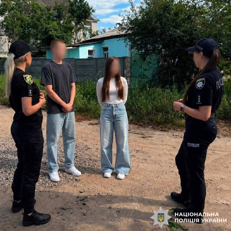 Безпека в Інтернеті: поліцейські Слобідського району Харкова провели профілактичні бесіди з підлітками
