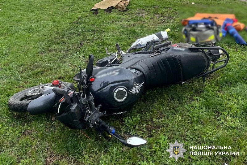 Пошкоджений мотоцикл після ДТП