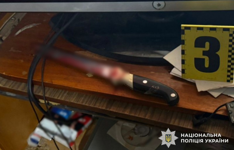 На Вінниччині чоловік у власній оселі зарізав знайомого