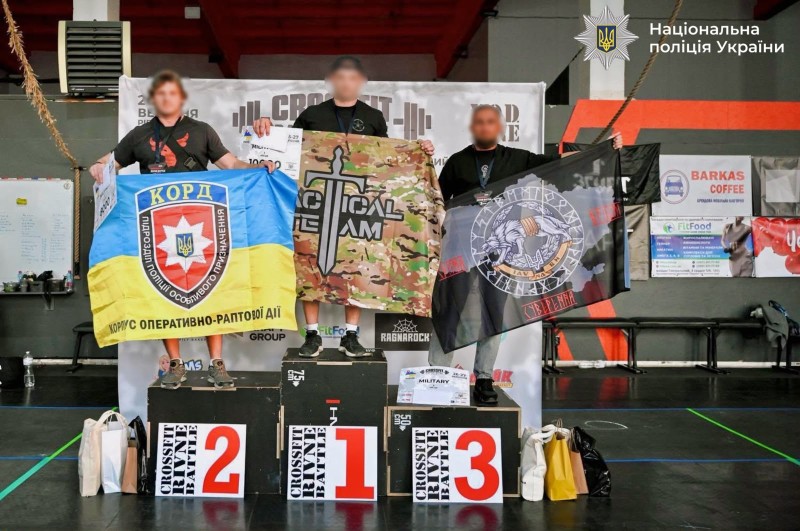 Всеукраїнські змагання з CrossFit проходив з  26 та 27 вересня в Рівному. За першість змагалися найсильніші спортсмени з різних куточків країни, серед яких - старший інспектор управління КОРД ГУНП в Івано-Франківській області, капітан поліції Константин Мороз.