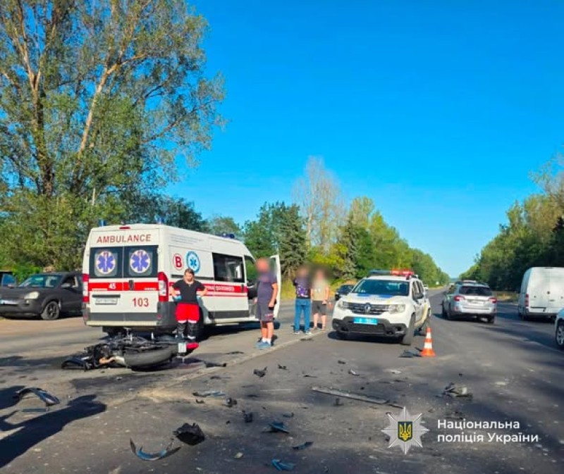Поліція Прикарпаття розслідує три ДТП за вихідні: двоє людей загинули, ще одна жінка травмована