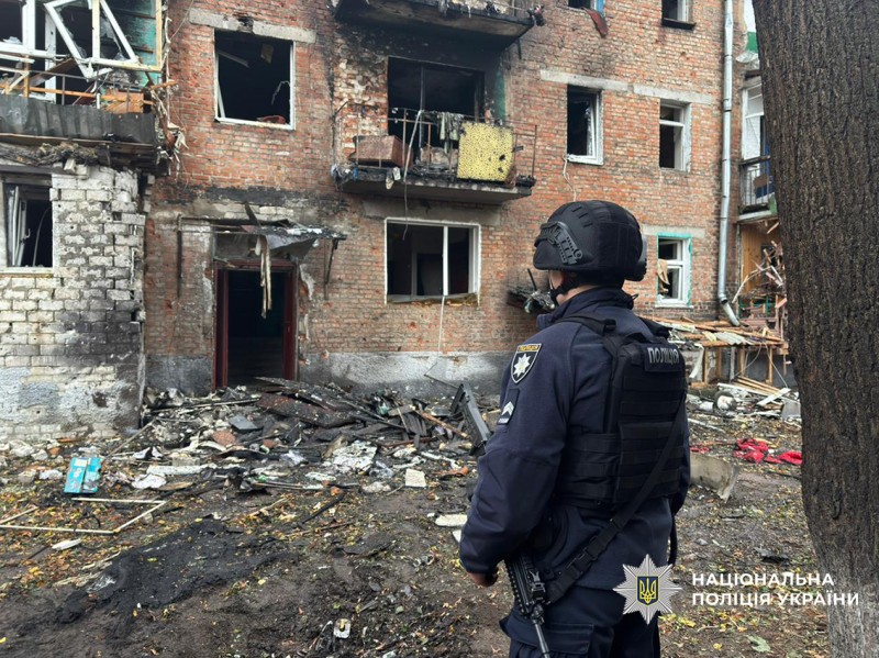 Поліція документує наслідки масованої ворожої атаки Ніжина