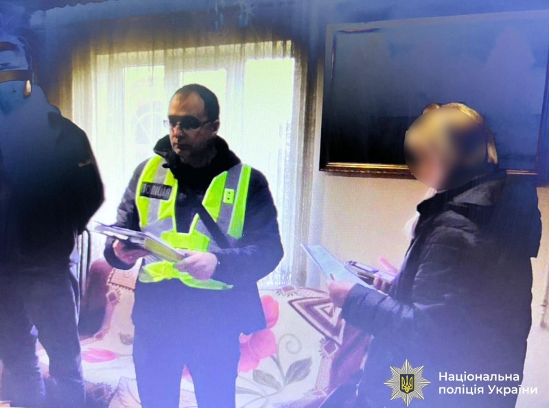 Поліцейські спільно зі співробітниками СБУ в Івано-Франківській області викрили 47-річну мешканку Косівського району, яка поширювала пропаганду тоталітарного режиму.