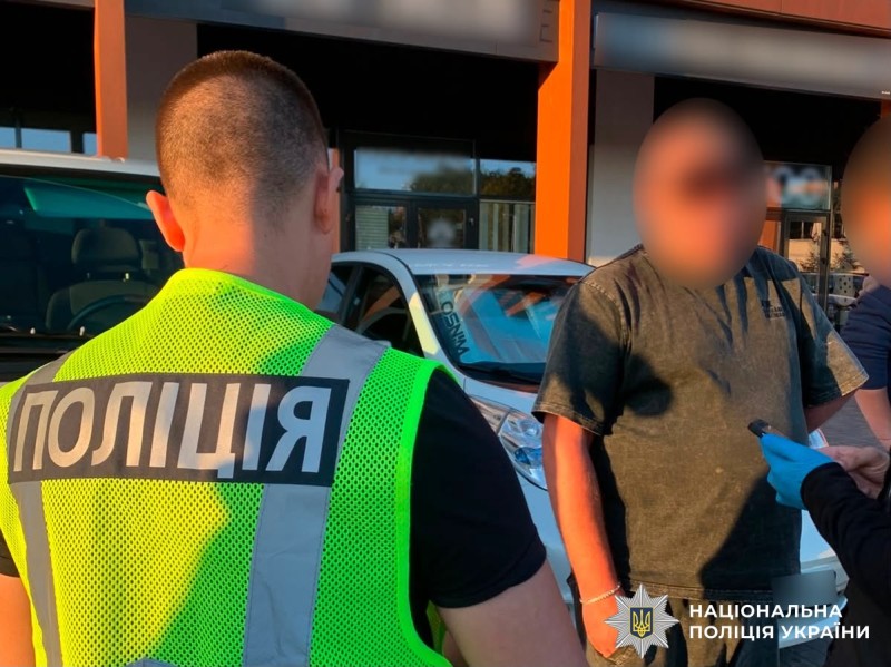 На Вінниччині затримали чоловіка, який незаконно переправляв військовозобов'язаних через державний кордон