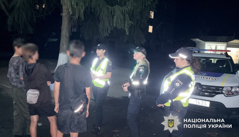 Безпека дітей і молоді – у пріоритеті: поліцейські Полтавщини провели профілактичне відпрацювання