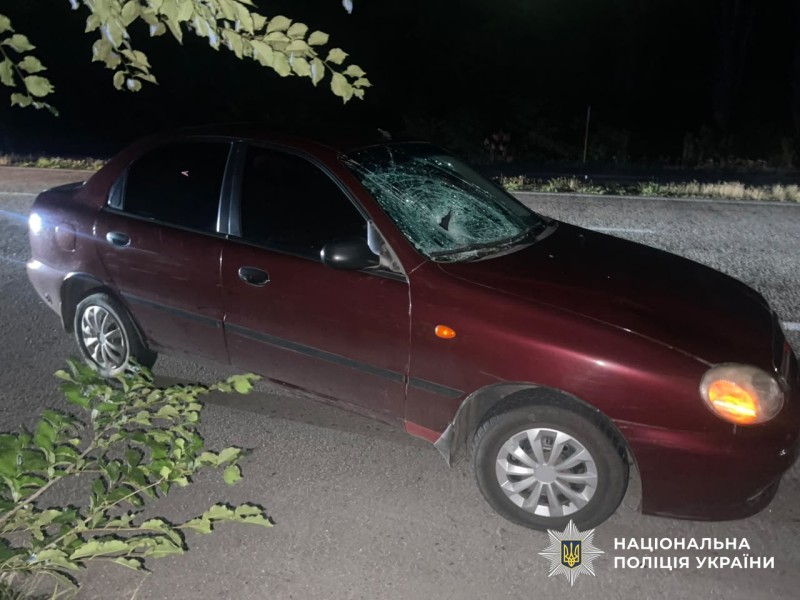 Пошкоджений автомобіль на місці ДТП