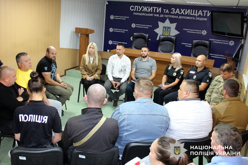 Учасники обговорюють питання щодо працевлаштування ветеранів і ветеранок російсько-української війни