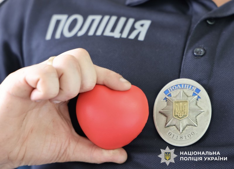 Працівники Лубенського райвідділу поліції долучилися до донорської ініціативи та здали кров для тих, хто потребує переливання.