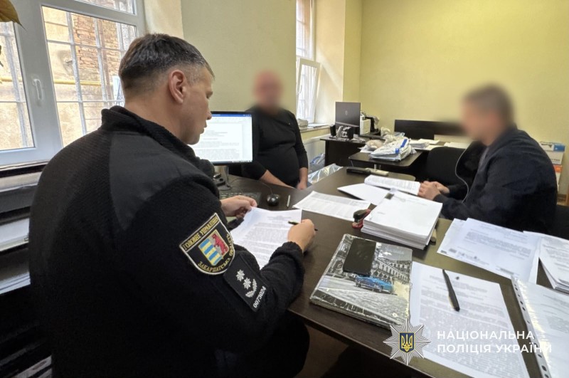Слідчий оголошує підозри двом фігурантам у справі про продаж електроенергії зі збитками державі понад 18,1 млн грн
