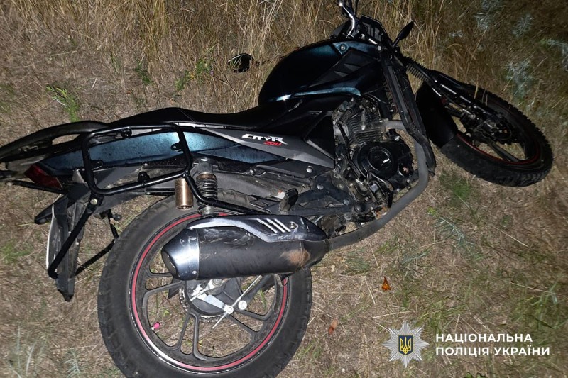 Поліція Полтавщини встановлює обставини ДТП за участю неповнолітнього мотоцикліста