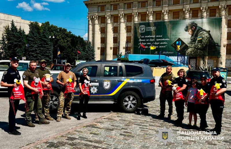 Поліцейські Полтавщини спільно з партнерами передали допомогу дітям, яких евакуюють із прифронтових територій