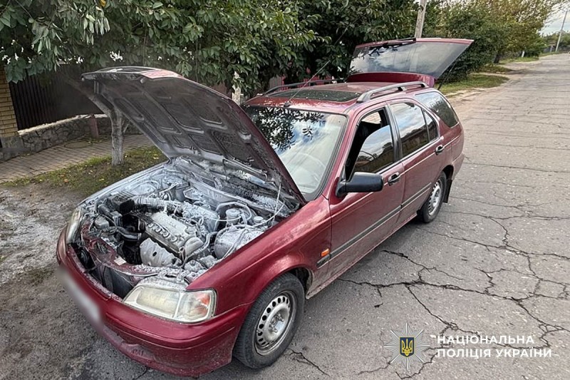 На Миргородщині поліцейські допомогли запобігти загорянню автомобіля