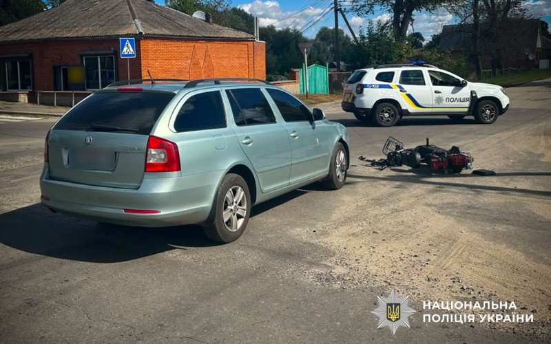 Місце скоєння ДТП на перехресті доріг у Зінькові