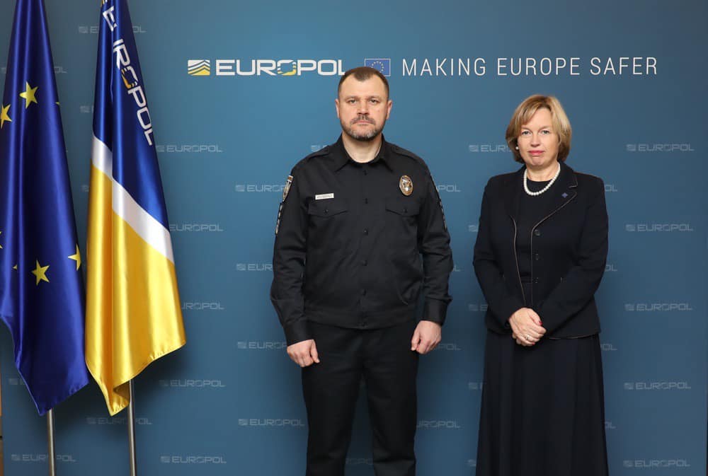 світ повинен знати правду про війну росії проти україни - голова нацполіції виступив на європейській конференції керівників поліції (ерсс) 2022 у гаазі