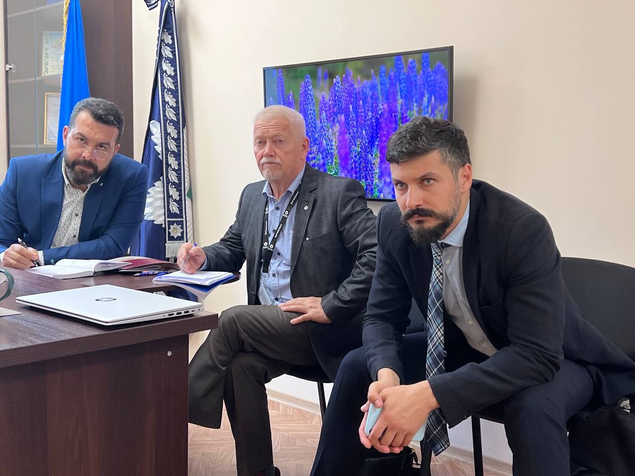 поліцейські луганщини об’єднують зусилля з міжнародним комітетом червоного хреста в розшуку зниклих безвісті