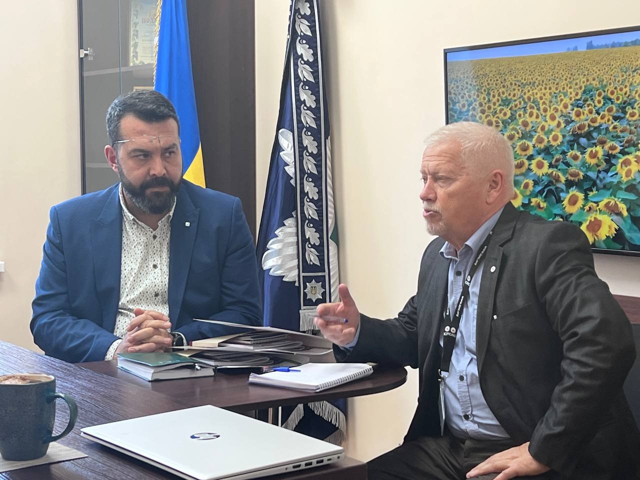 поліцейські луганщини об’єднують зусилля з міжнародним комітетом червоного хреста в розшуку зниклих безвісті