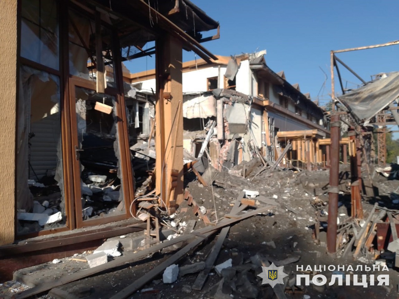 за добу російські війська нанесли удари по запоріжжю: наслідки документує поліція