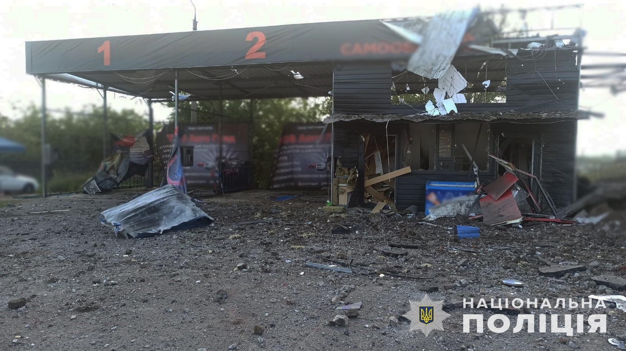 за добу російські війська нанесли удари по запоріжжю: наслідки документує поліція