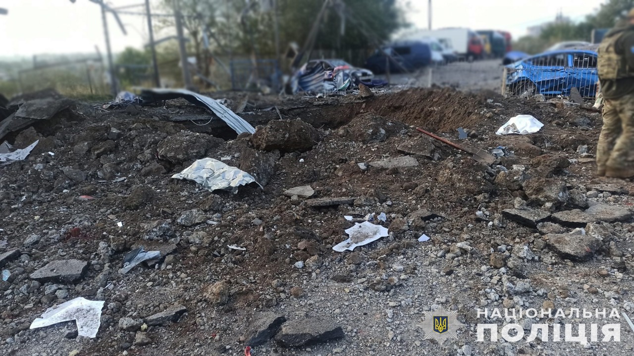 за добу російські війська нанесли удари по запоріжжю: наслідки документує поліція