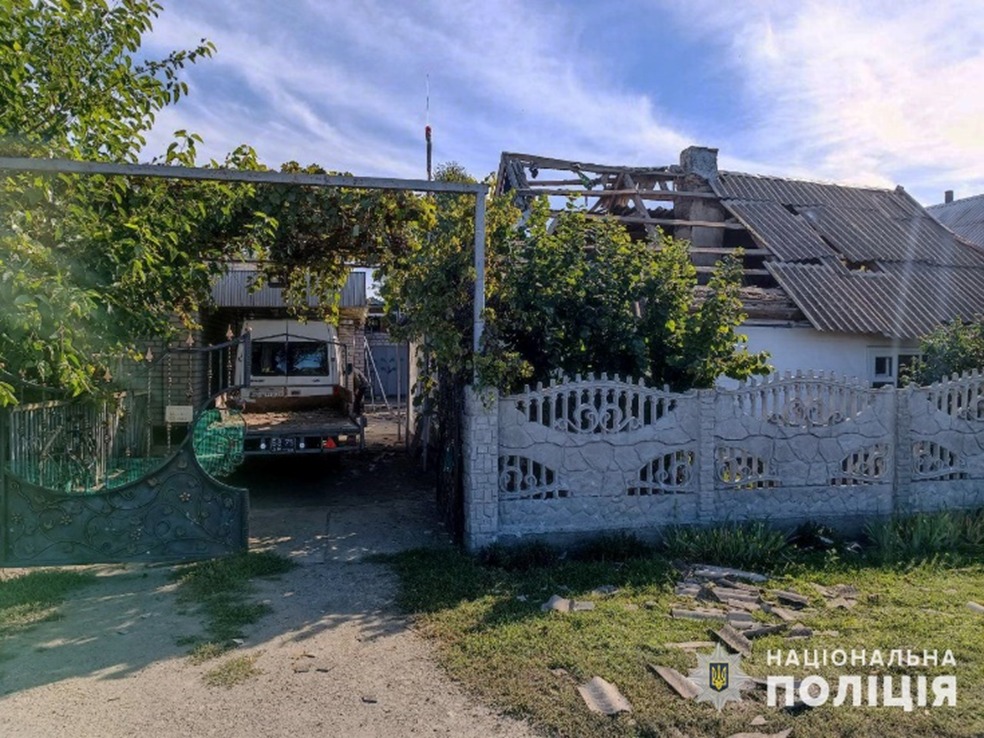 за добу російські війська нанесли удари по запоріжжю: наслідки документує поліція